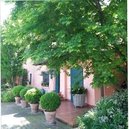 Il Cortiletto Bed & Breakfast Quartiano ภายนอก รูปภาพ