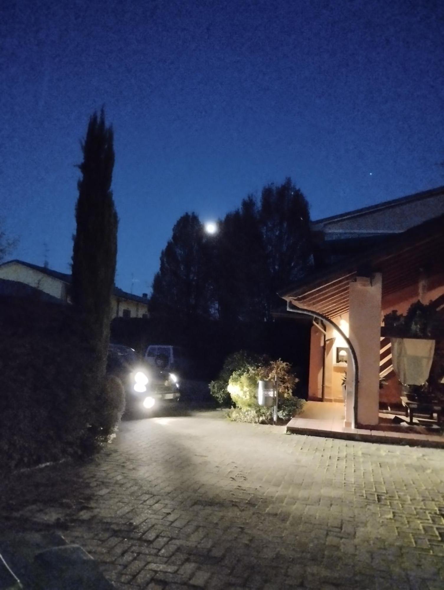 Il Cortiletto Bed & Breakfast Quartiano ภายนอก รูปภาพ