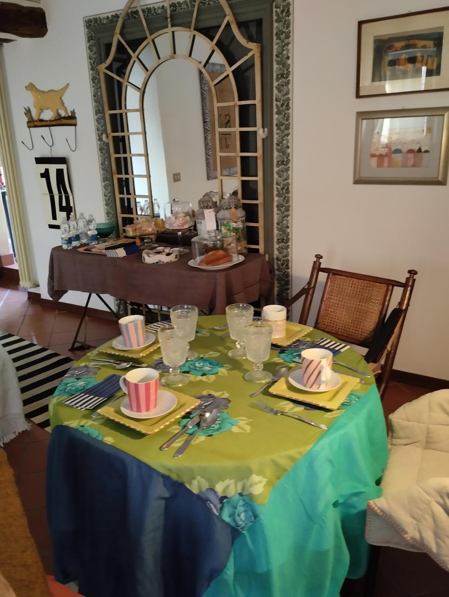 Il Cortiletto Bed & Breakfast Quartiano ภายนอก รูปภาพ