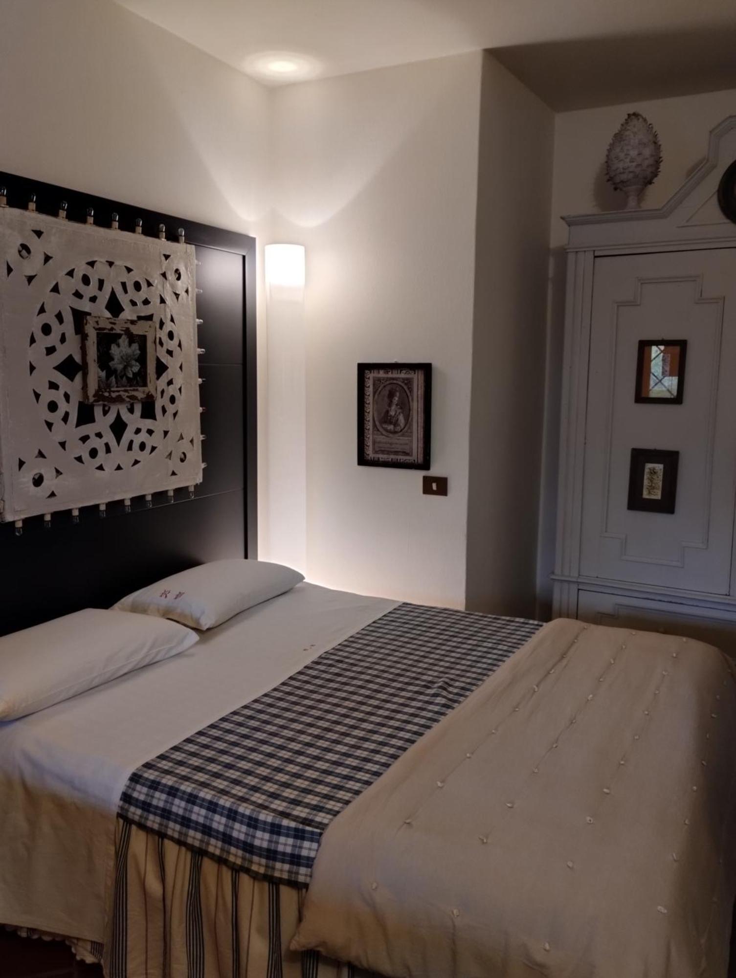 Il Cortiletto Bed & Breakfast Quartiano ภายนอก รูปภาพ